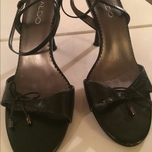*Sale*Black Aldo sandals. Size 38 (8). Barely worn