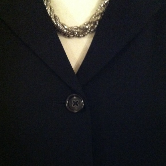 Banana Republic Black  five button suit jacket - Picture 2 of 4