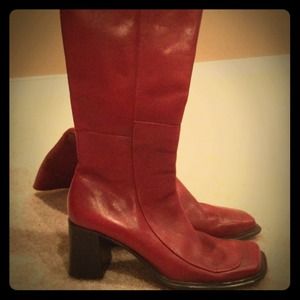 💋Adorable dark red boots by Diba💋