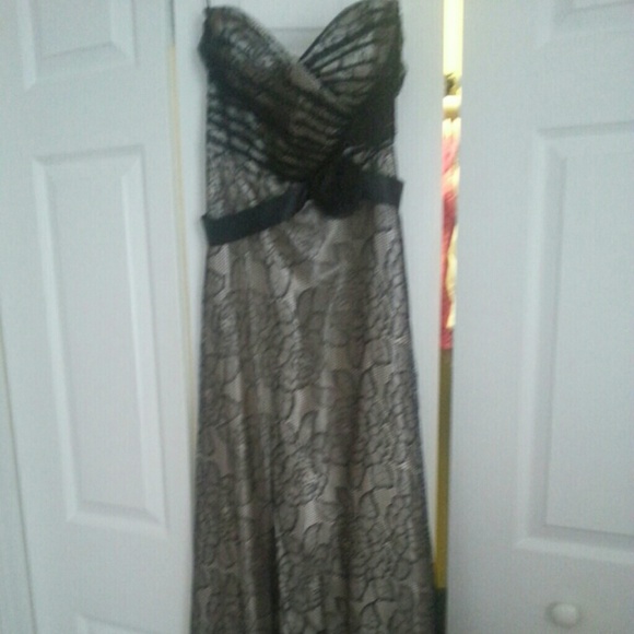 Gold/black long dress