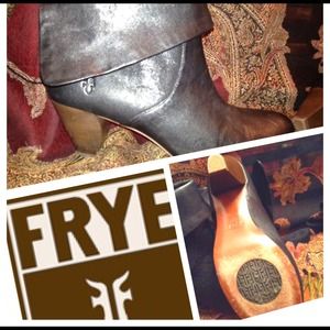 Frye Lisa Shortie Bootie Black
