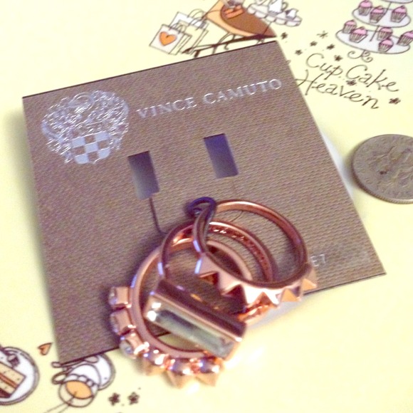 NEW Vince Camuto rose gold stacked rings