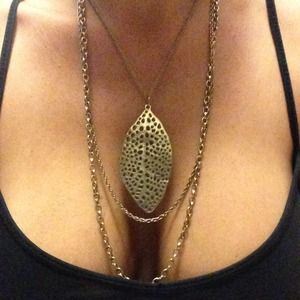 Gold 3chain feather necklace