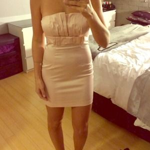 Light pink tube dress w bow