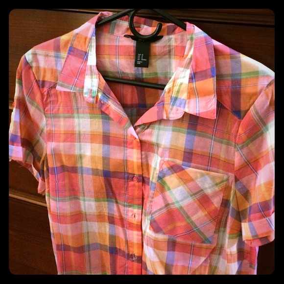 Sheer short sleeve bottom down pastel plaid shirt
