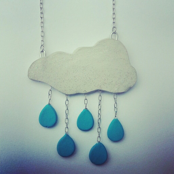Cartoon cloud necklace - Picture 1 of 3