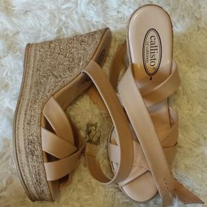 NUDE COLORED WEDGES