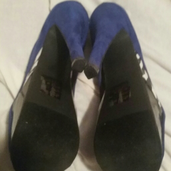 Open Toe Stilettos - Picture 2 of 2