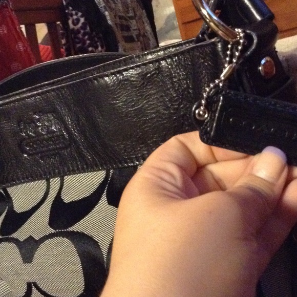 100% Authentic Coach 🎉🎉 - Picture 3 of 3