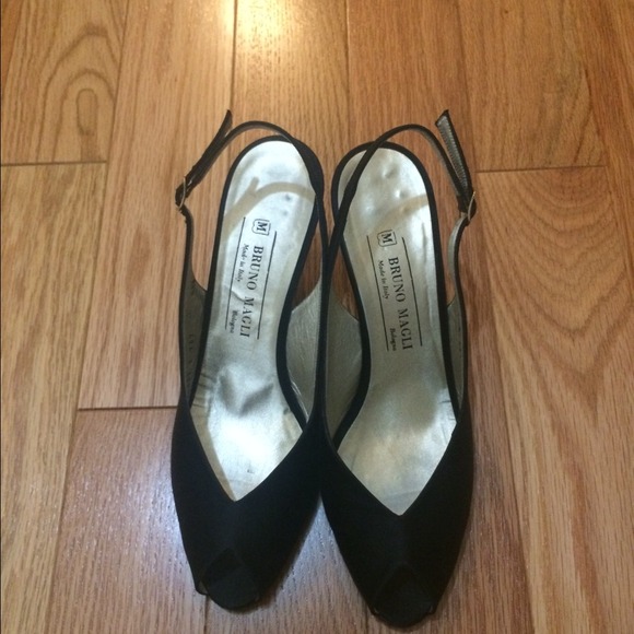 Beautiful Bruno Magli Dressy Heels - Picture 1 of 4