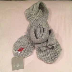 Anthropologie/ San Diego Hat Co. Grey Knit Scarf