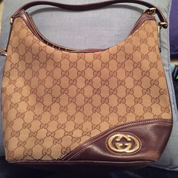 Classic AUTHENTIC GUCCI purse. Make an offer! 🆒👍