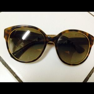 Miu Miu 🎉HP🎉 tortoise shell sunglasses!!