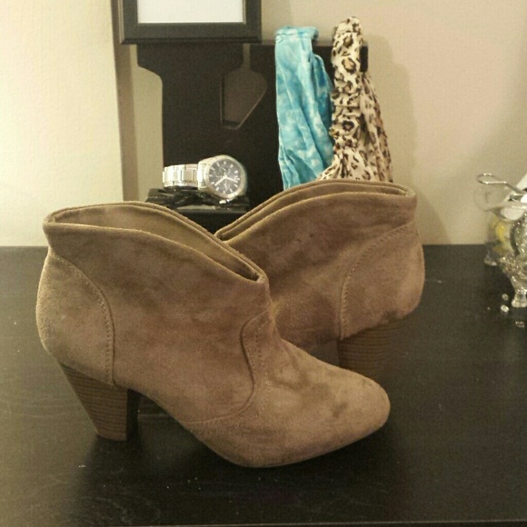 Charlotte Russe suede heels
