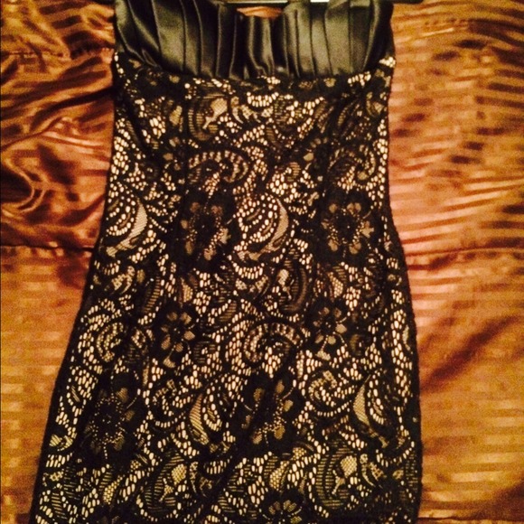 Black lil dress with tan lining - Picture 1 of 2