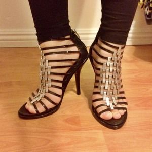 👄💦 [Fergie] Darma - Black 💃