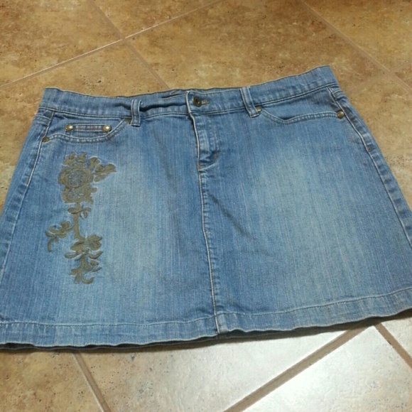 Dkny skirt!