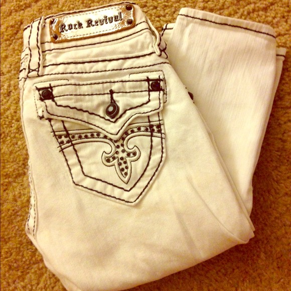 Rock revivals size 24