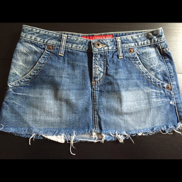 🚫DONATED🚫 GUESS JEAN SKIRT