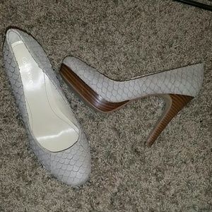 Calvin Klein Pumps