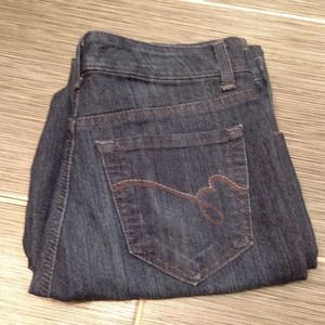 size 6 Bandolino dark jeans