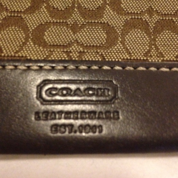 Coach change purse/ key chain - Picture 2 of 2