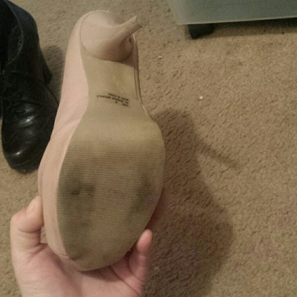 Heals - Picture 3 of 4