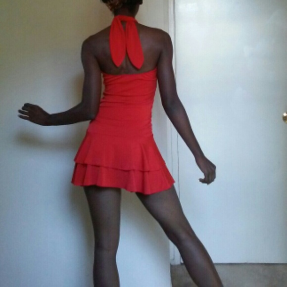 Red hot flirty, criss cross keyhole dress - Picture 3 of 9