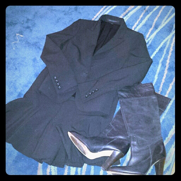 Express business suit/tulip skirt