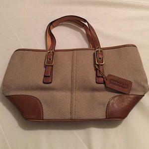 🎅🏻Sale!!! Coach tan bag❤️