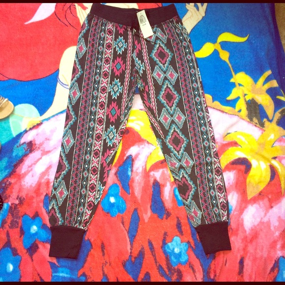 2 pants 🆕Multi- Aztec (Children's small; 7/8)