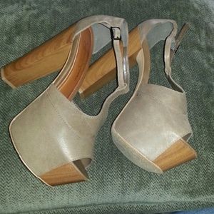 Jessica Simpson danys