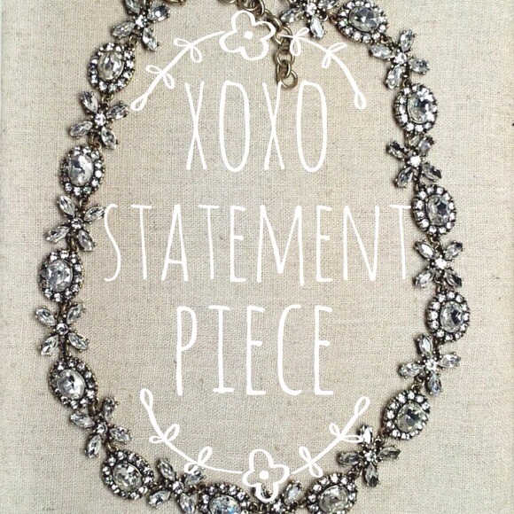 Jewelry | Crystal layer piece xoxo - Picture 3 of 4