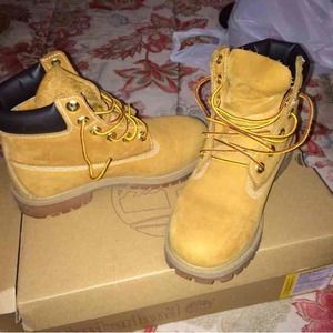 I'm selling timberland boots