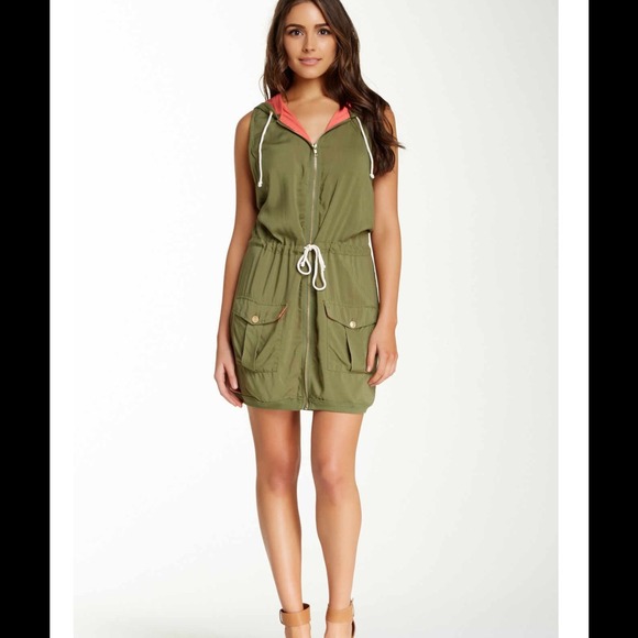 Oversized Slouchy Sweater NWT - Picture 2 of 4