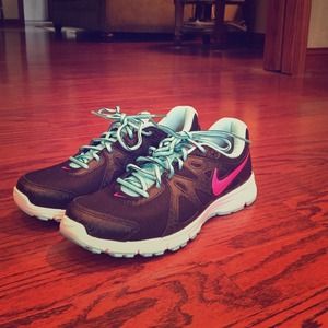 Nike Lunar size 8.5 never worn:)