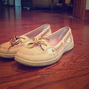 Pink Sperrys:)
