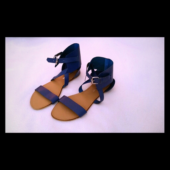 Ankle strap sandals