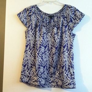 Blue and white top size M