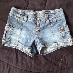Bundle-Shorts and two tops