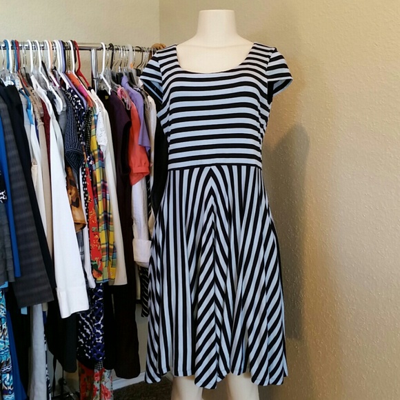 40% OFF EVERYTHING!!!     Ann Taylor LOFT dress