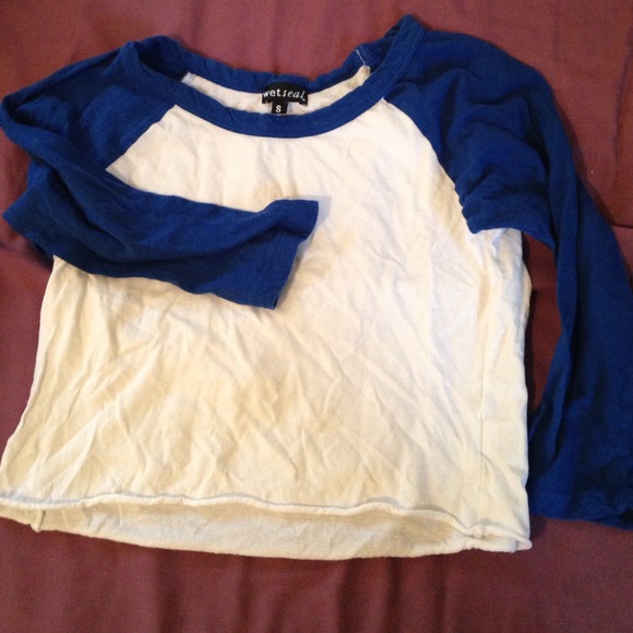 Wetseal blue and white crop top