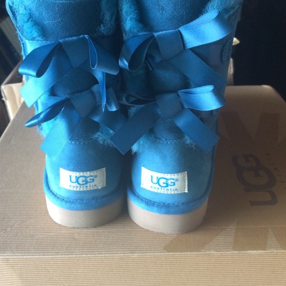 blue ugg boots with bows blue ugg boots with bows