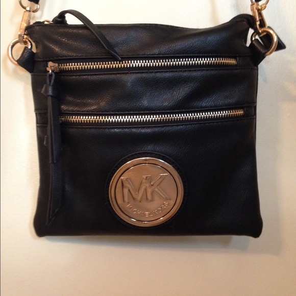 Michael Kors cross body Purse
