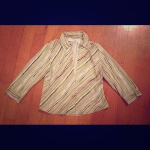 3/4 sleeve button up top green/browns