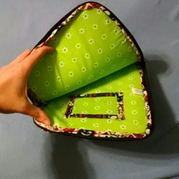 Quilted zip around tablet case - Picture 4 of 4