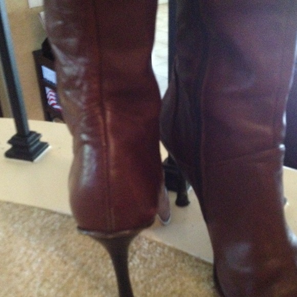 Boots - Picture 3 of 4
