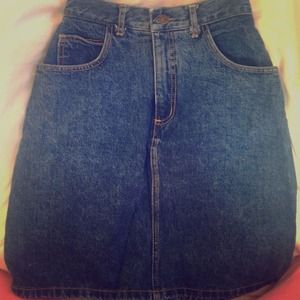 Size 28 George's Marciano Denim Guess skirt