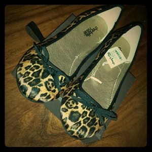 Leopard bow flats