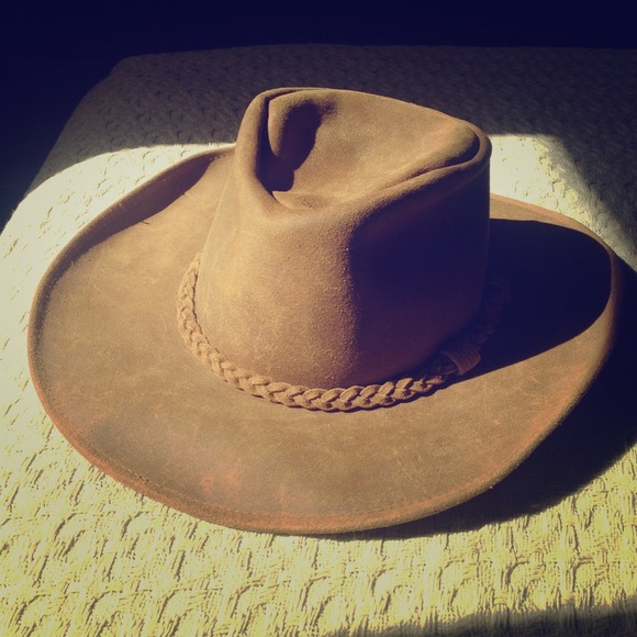 Minnetonka Leather Hat
